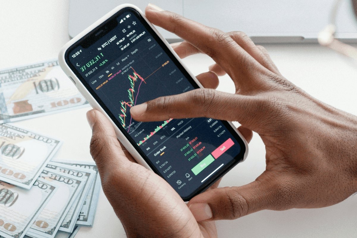 The Pros and Cons of Investing in Index Funds