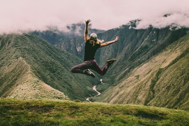 How to Start Travel Hacking in Canada in 2024
