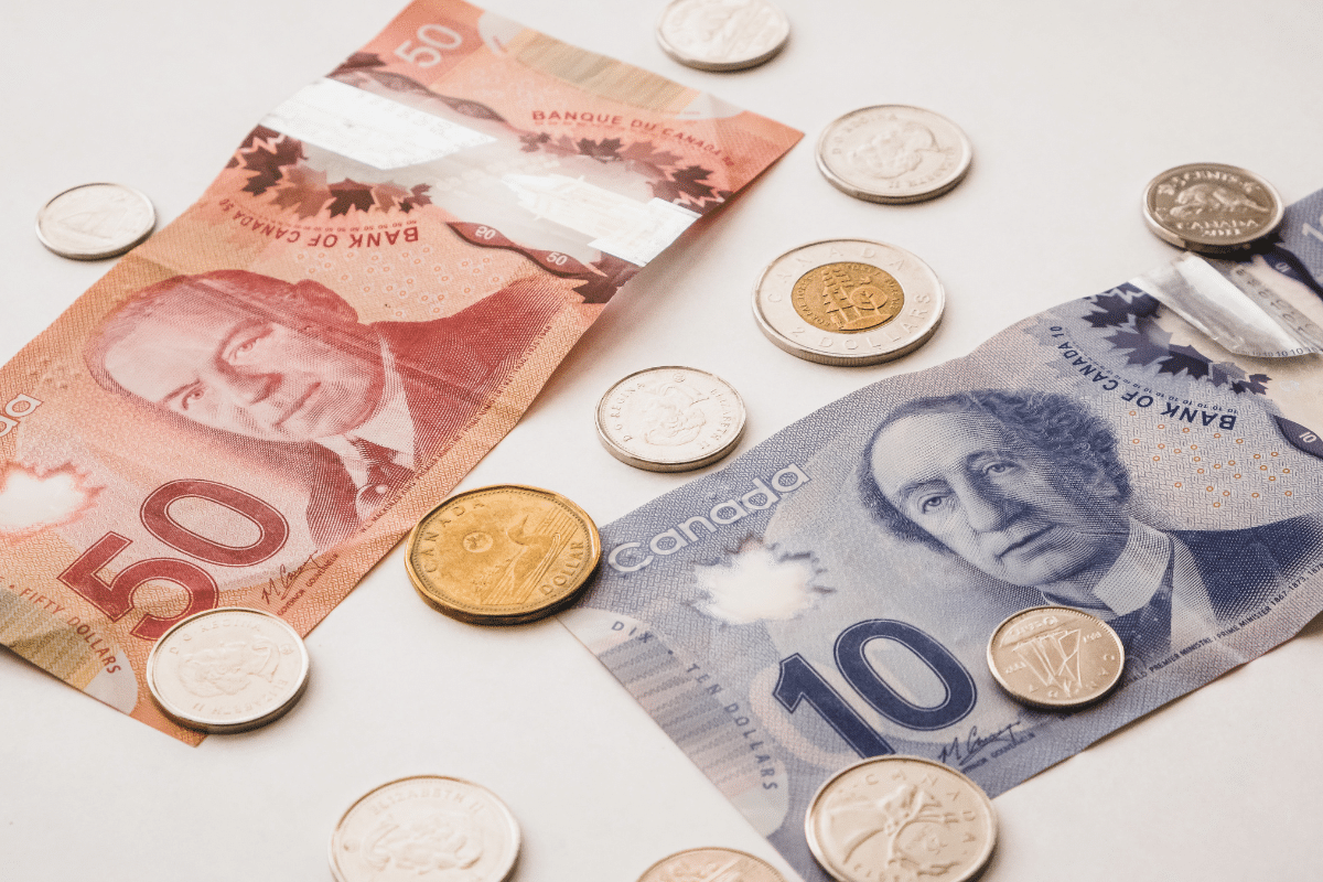 The Ultimate Guide to Tipping in Canada