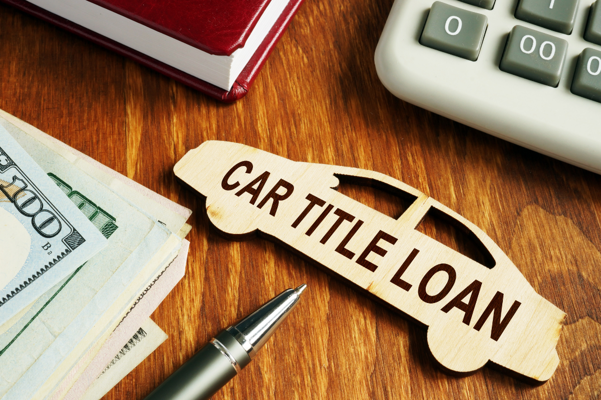 Car title loan calculator image showing fields for loan amount, interest rate, and repayment period.